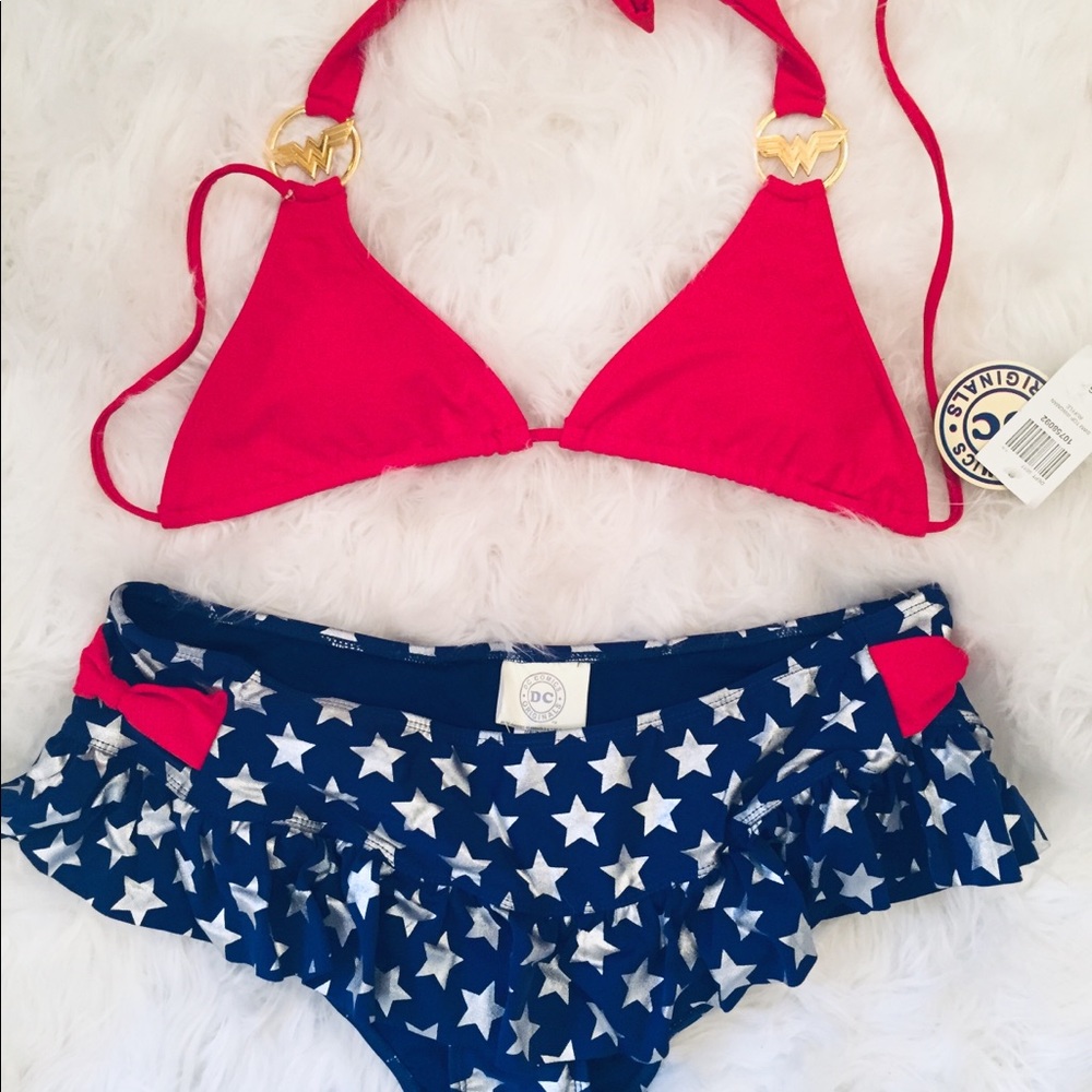 Wonder Woman two piece new